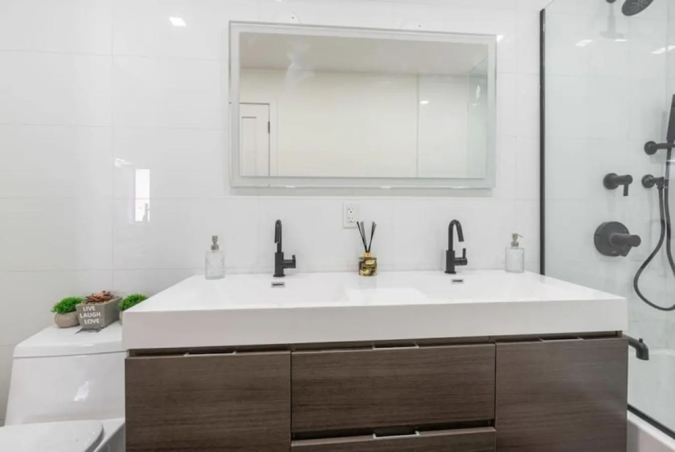 3Br Penthouse With Massive Private Rooftop New York USA
